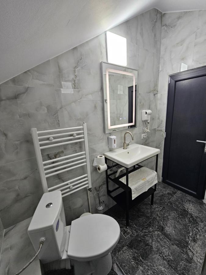 Perfect Villa Ploieşti Eksteriør bilde