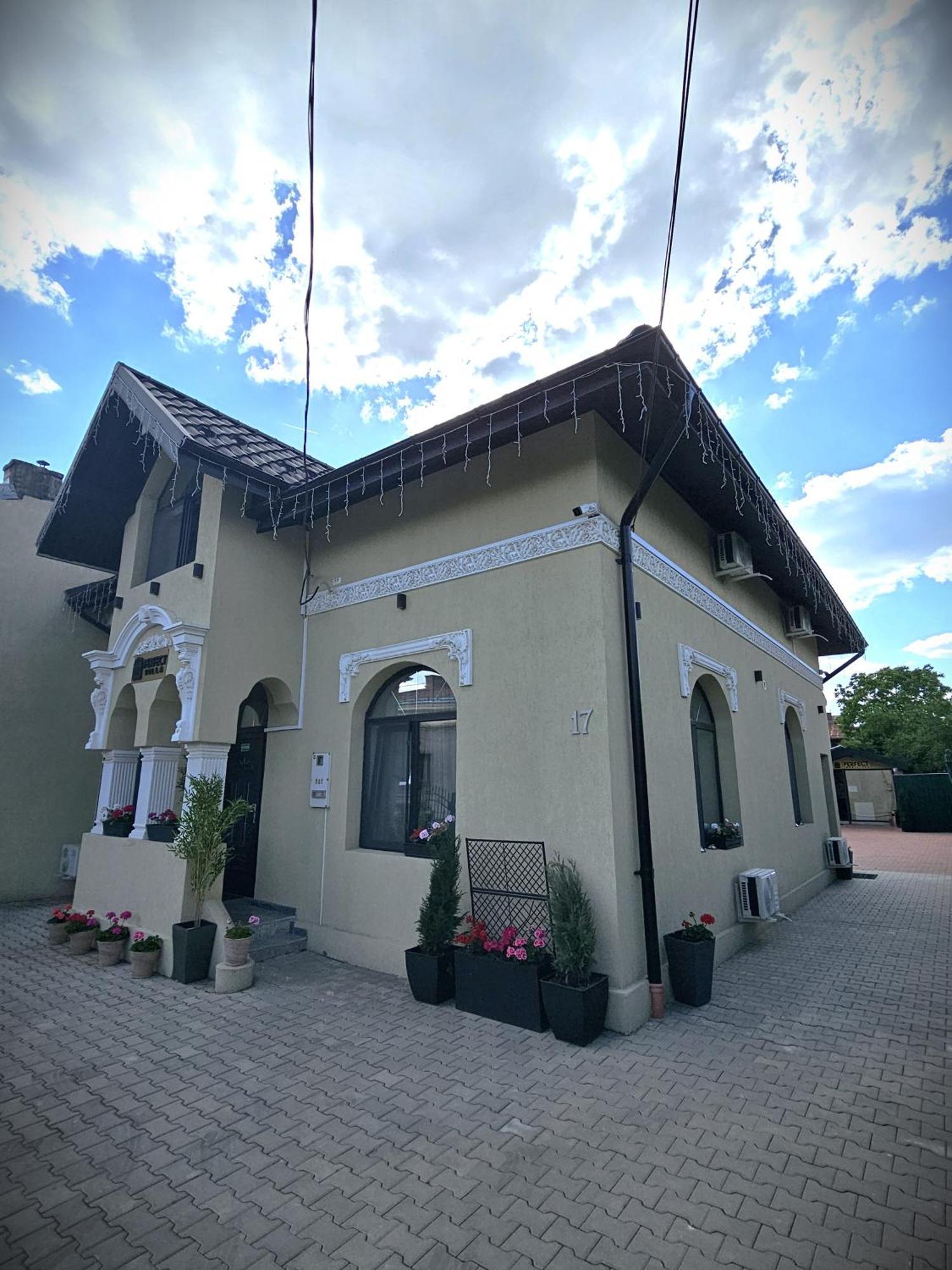 Perfect Villa Ploieşti Eksteriør bilde